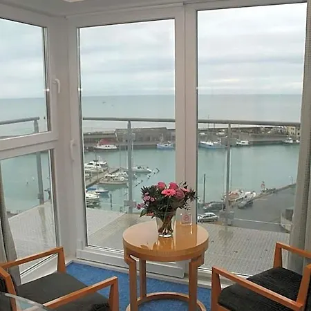 Seafront Hotel 4*