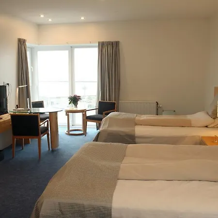 Seafront Otel 4*